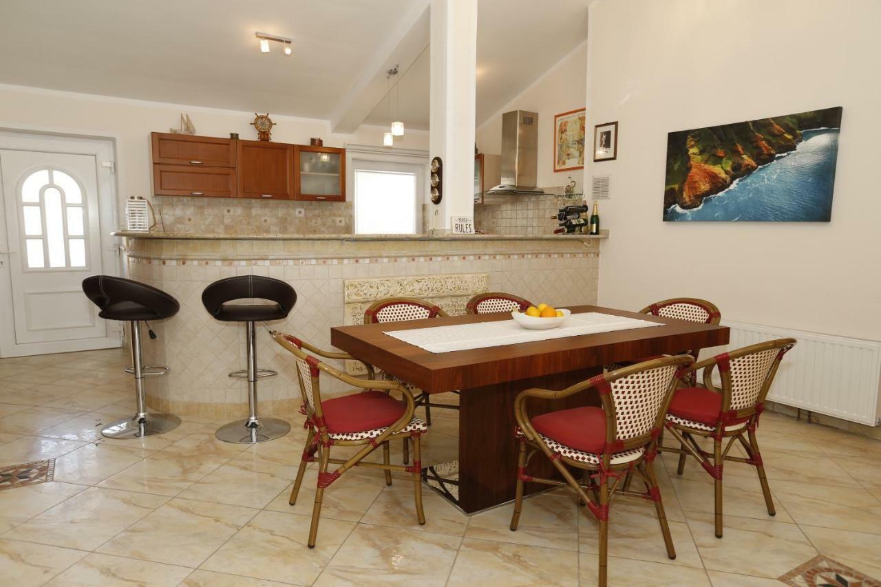 Apartment Bojan With Terrace And Sea View Baška Zewnętrze zdjęcie