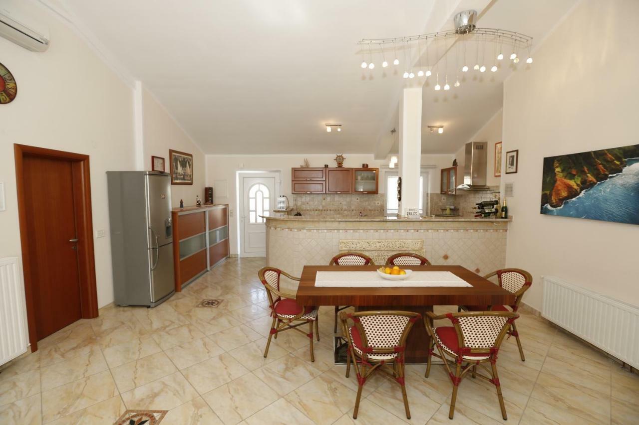 Apartment Bojan With Terrace And Sea View Baška Zewnętrze zdjęcie