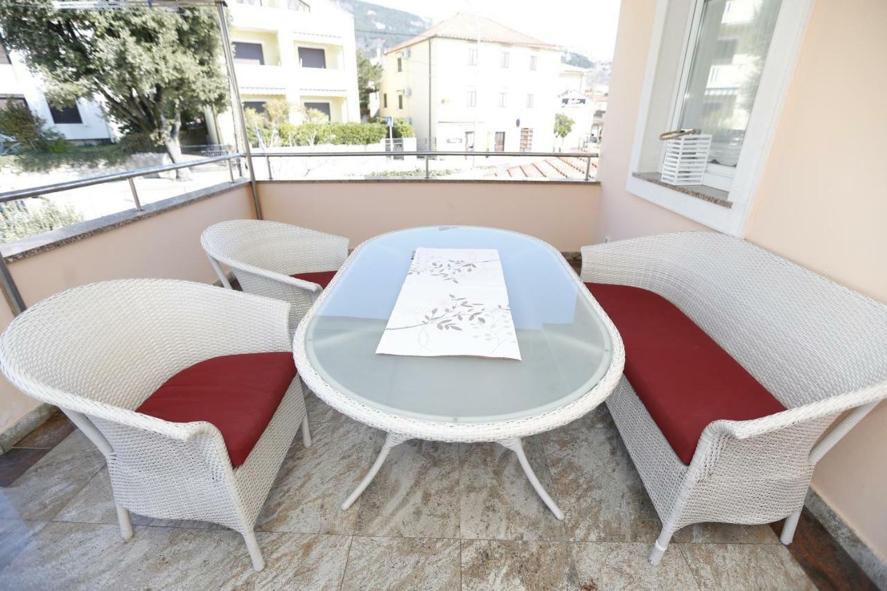 Apartment Bojan With Terrace And Sea View Baška Zewnętrze zdjęcie