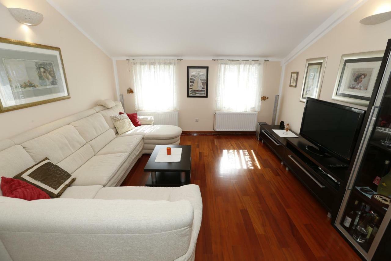 Apartment Bojan With Terrace And Sea View Baška Zewnętrze zdjęcie