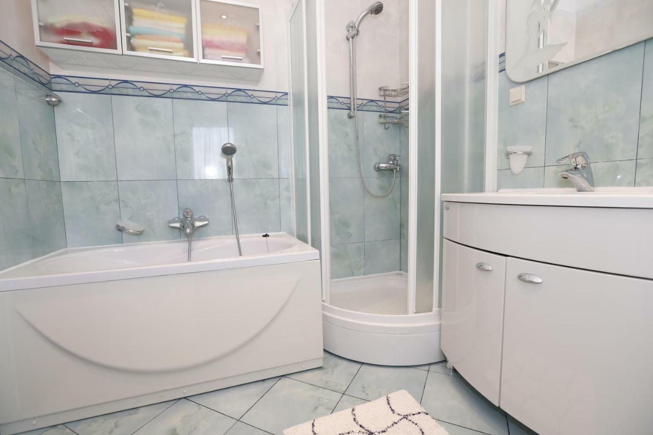 Apartment Bojan With Terrace And Sea View Baška Zewnętrze zdjęcie
